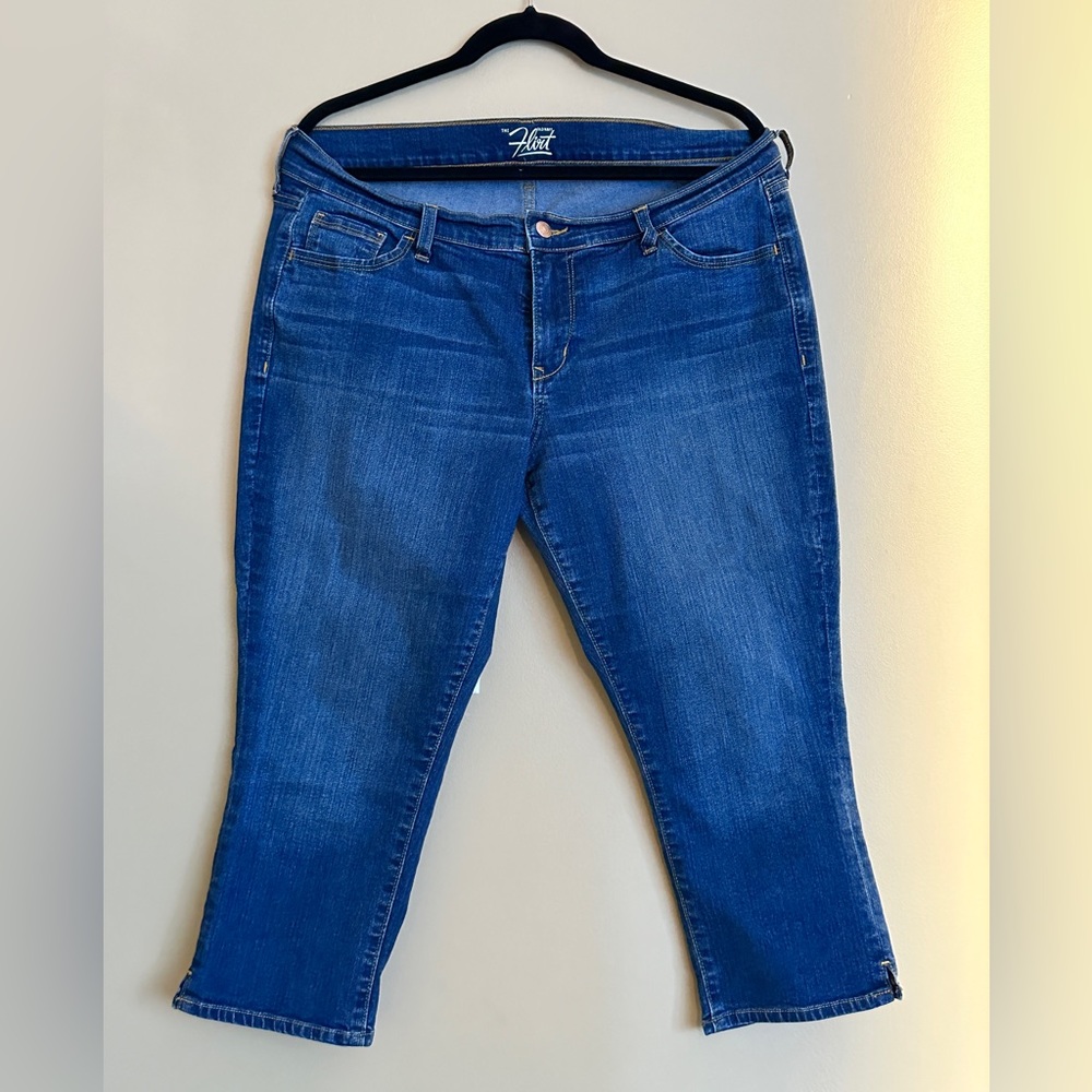 Old navy flirt denim capris